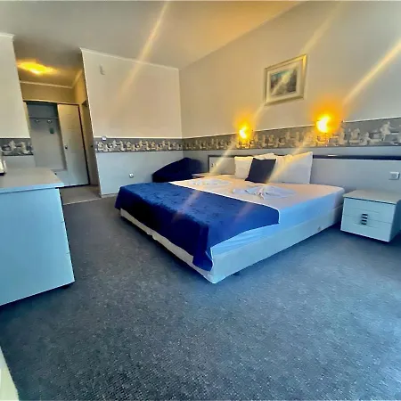 бутиков хотел роял Хотел