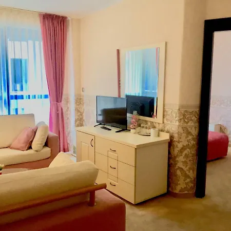 Boutique Royal Hotel 3*